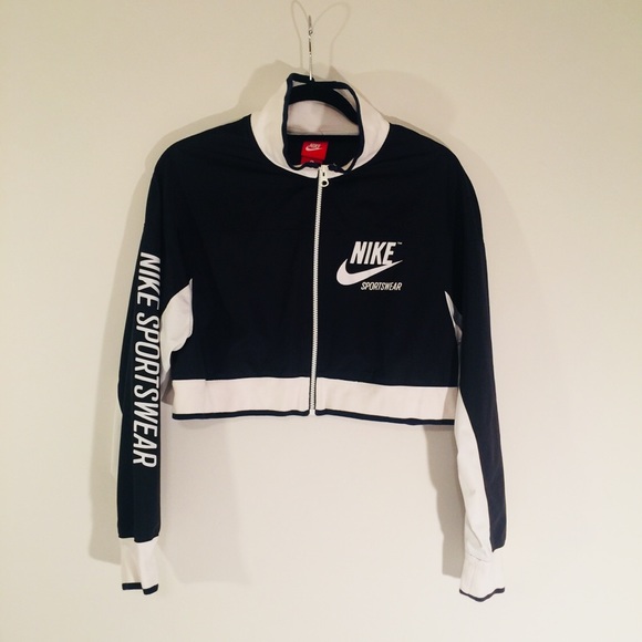 nike cropped track jacket